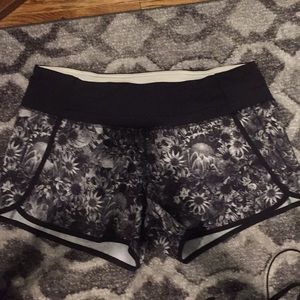 Floral print lululemon shorts size 8